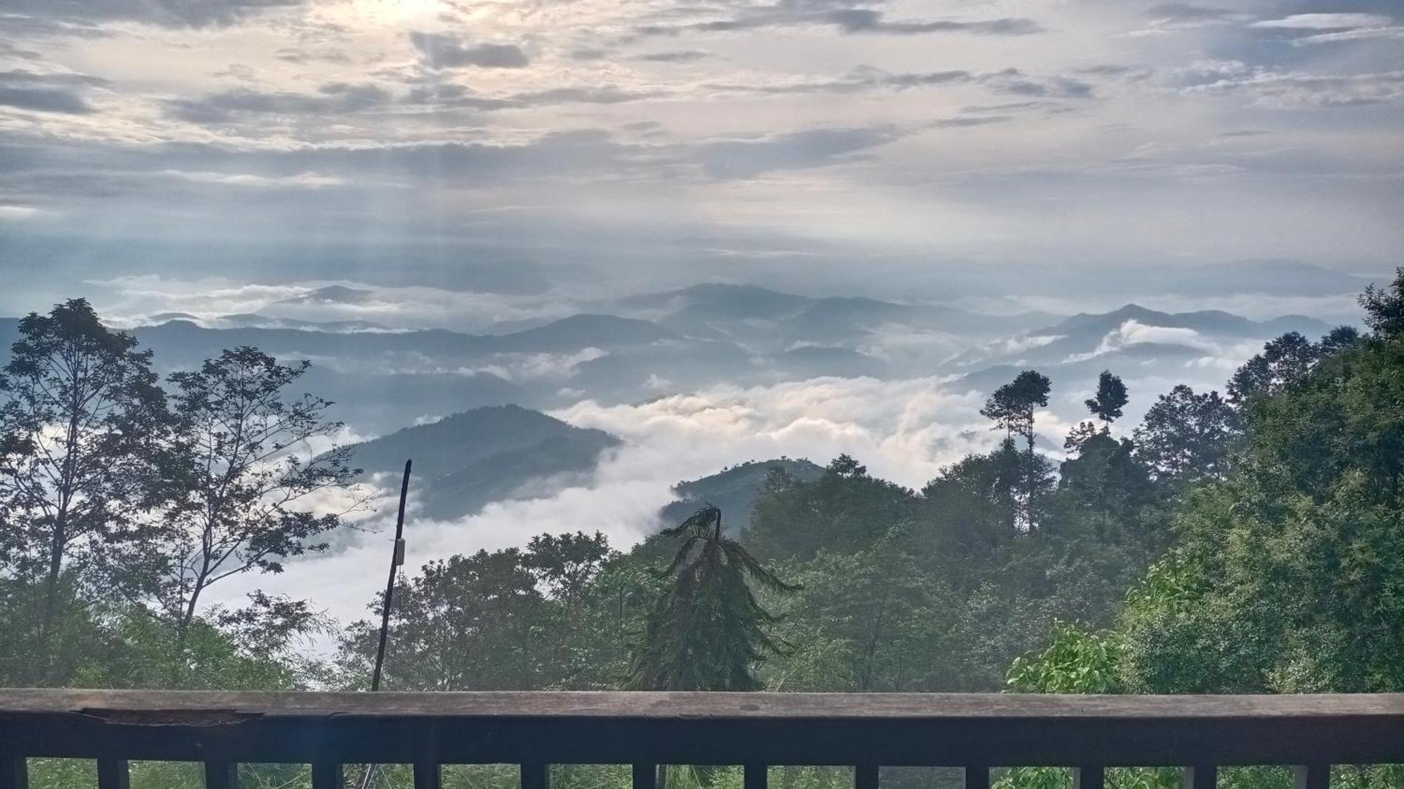 Hotel Chautari Pvt Ltd Nagarkot Esterno foto