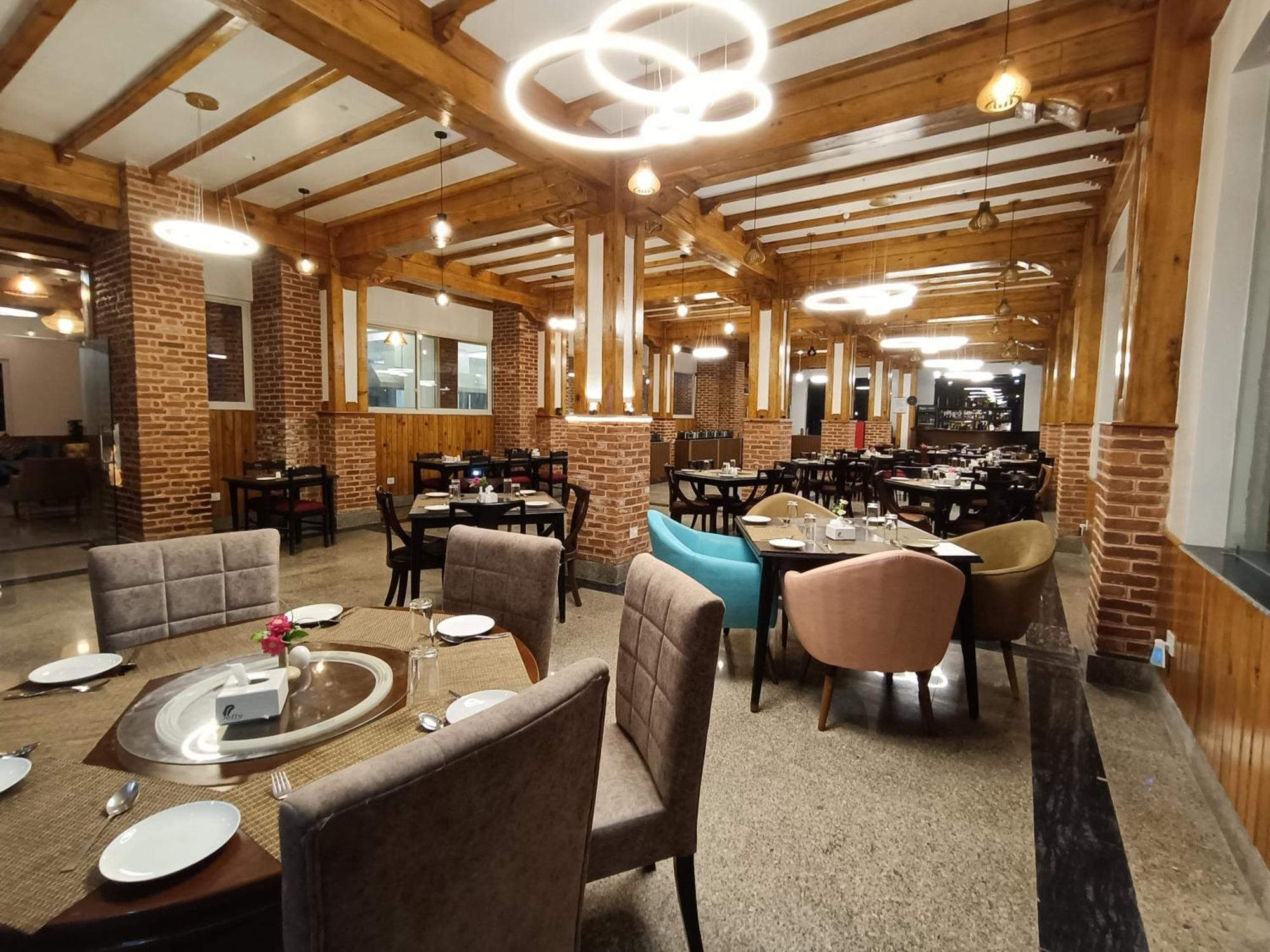 Hotel Chautari Pvt Ltd Nagarkot Esterno foto