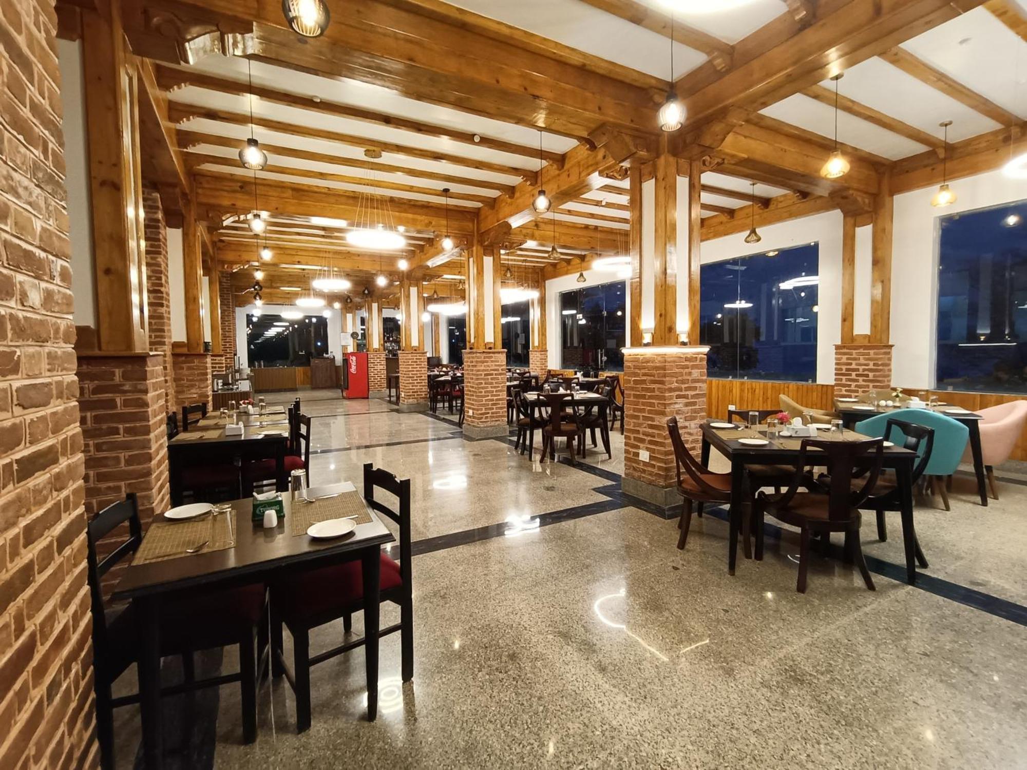 Hotel Chautari Pvt Ltd Nagarkot Esterno foto