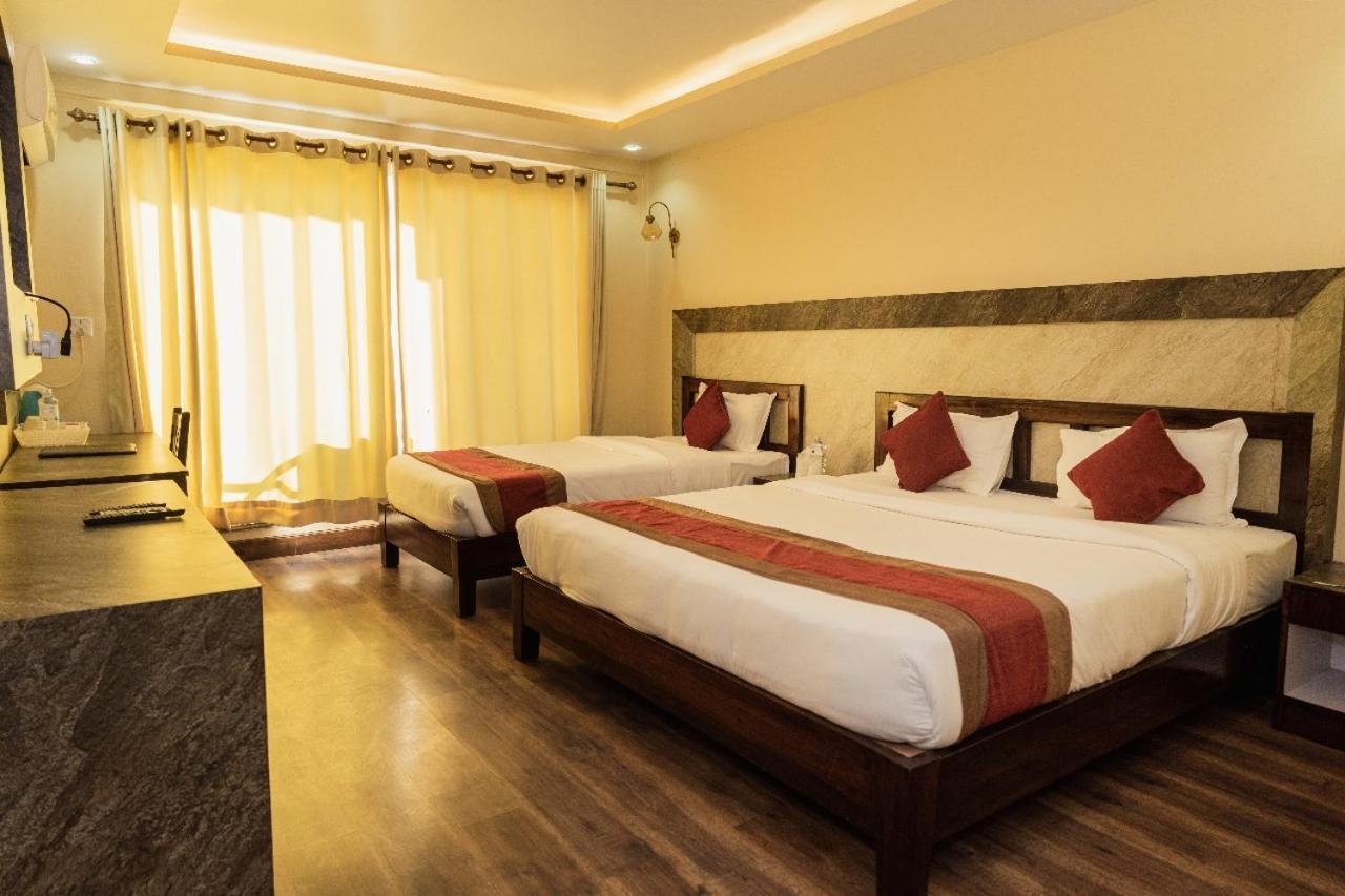 Hotel Chautari Pvt Ltd Nagarkot Esterno foto