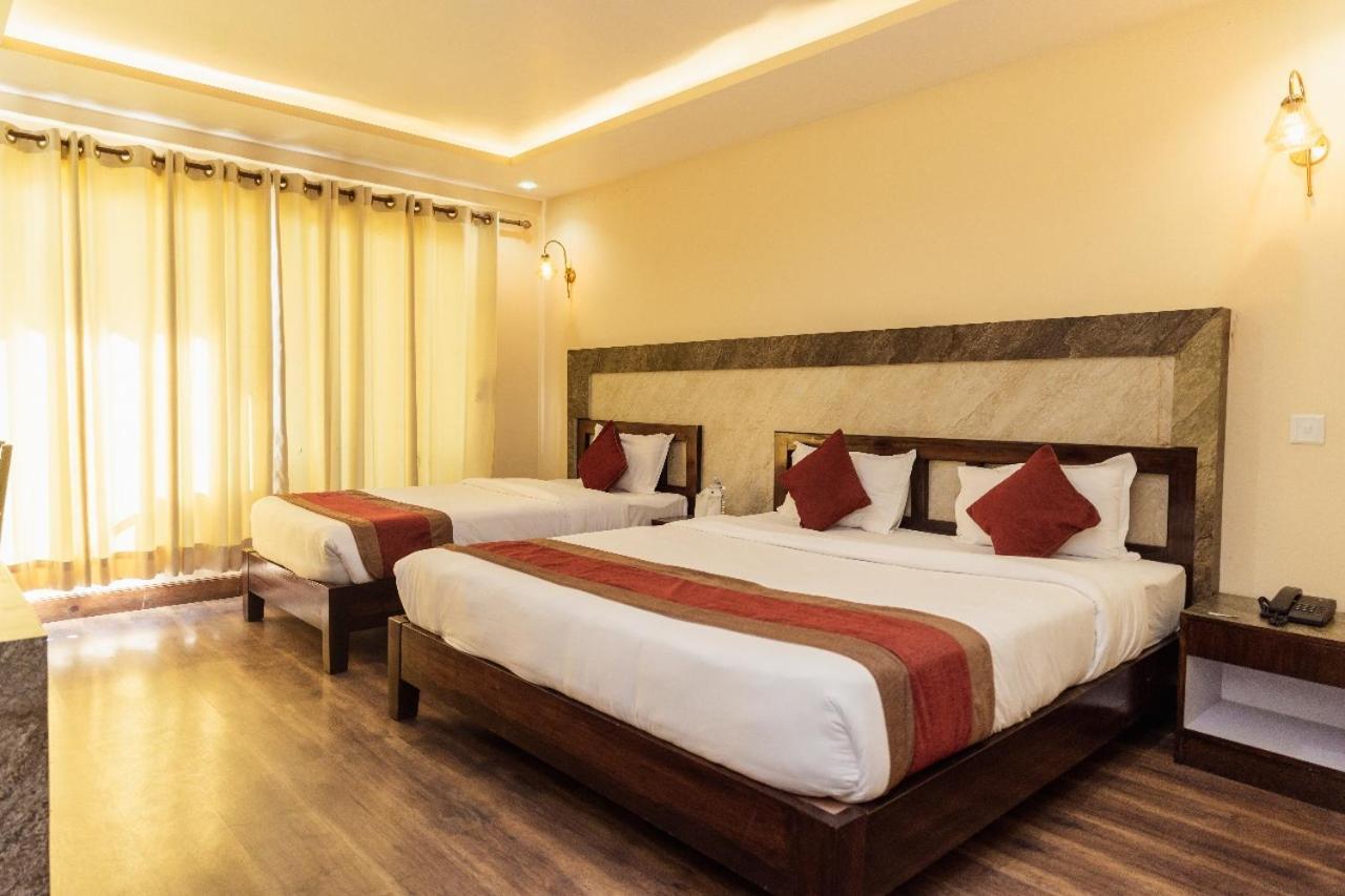 Hotel Chautari Pvt Ltd Nagarkot Esterno foto
