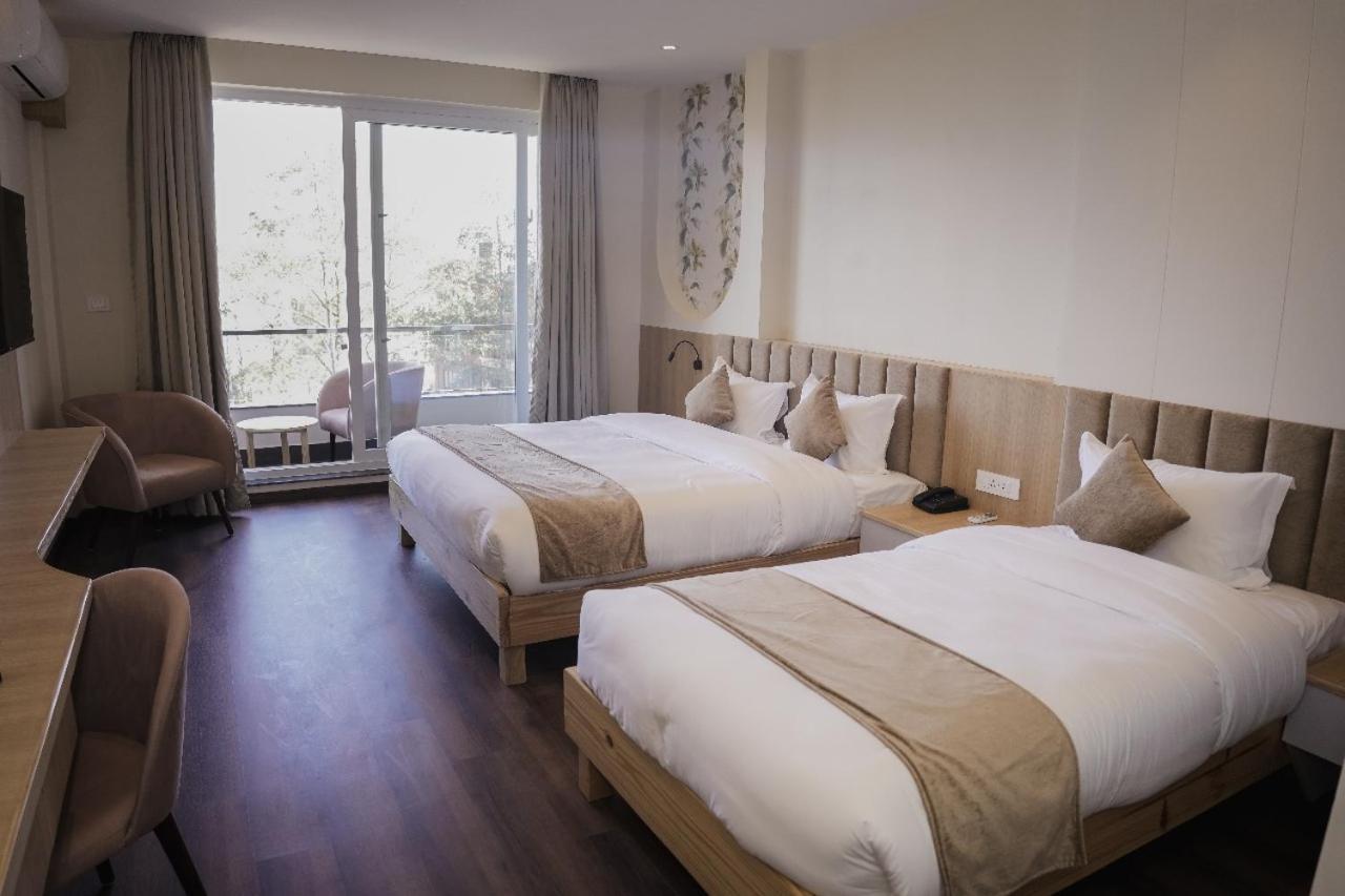 Hotel Chautari Pvt Ltd Nagarkot Esterno foto